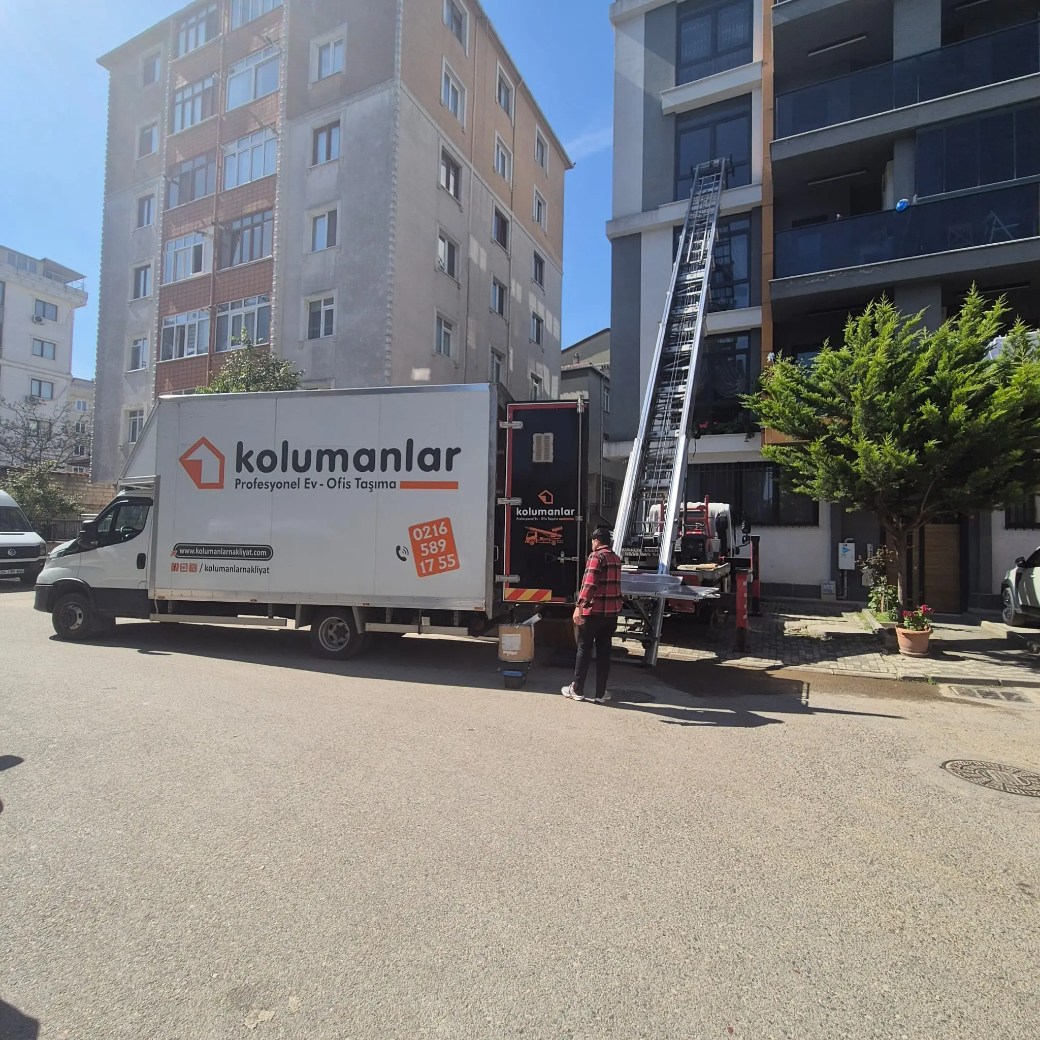 Taakkapıda mobil dış cephe asansörü saha çalışması 5